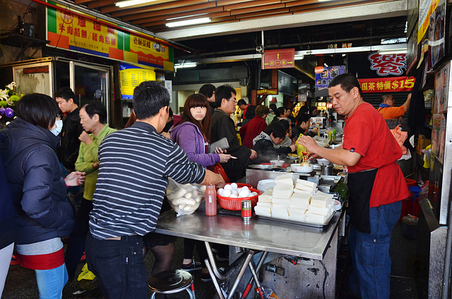 王記菜頭粿糯米腸, 台中必吃美食, 台中第二市場美食, 台中第二市場必吃