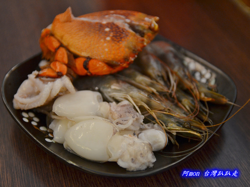 三福町,台中,吃到飽,商業午餐,套餐,日式,昆布湯,海鮮,火鍋,蝦子,螃蟹