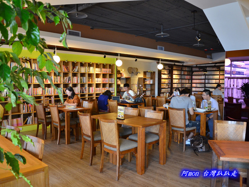 wifi,台北,咖啡,咖啡館,早午餐,漫畫店,義大利麵,萬年大樓,萬華,西門町